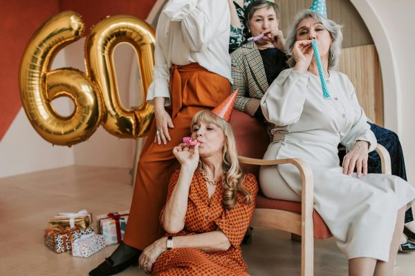 Women Over 60 Are Finding Their Place in Cannabis – High Times Magazine