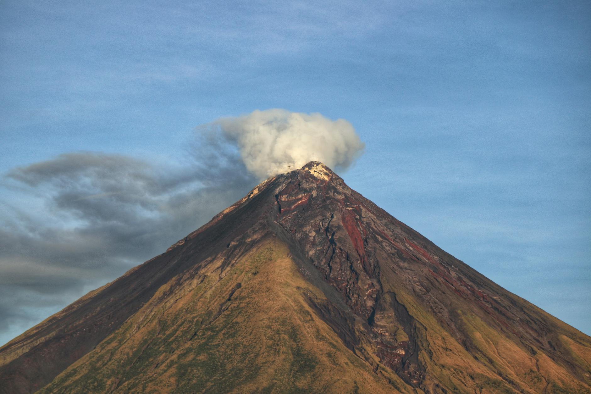Editorial image for Mayon Volcano's effusive eruption continues into its 82nd day - Facebook