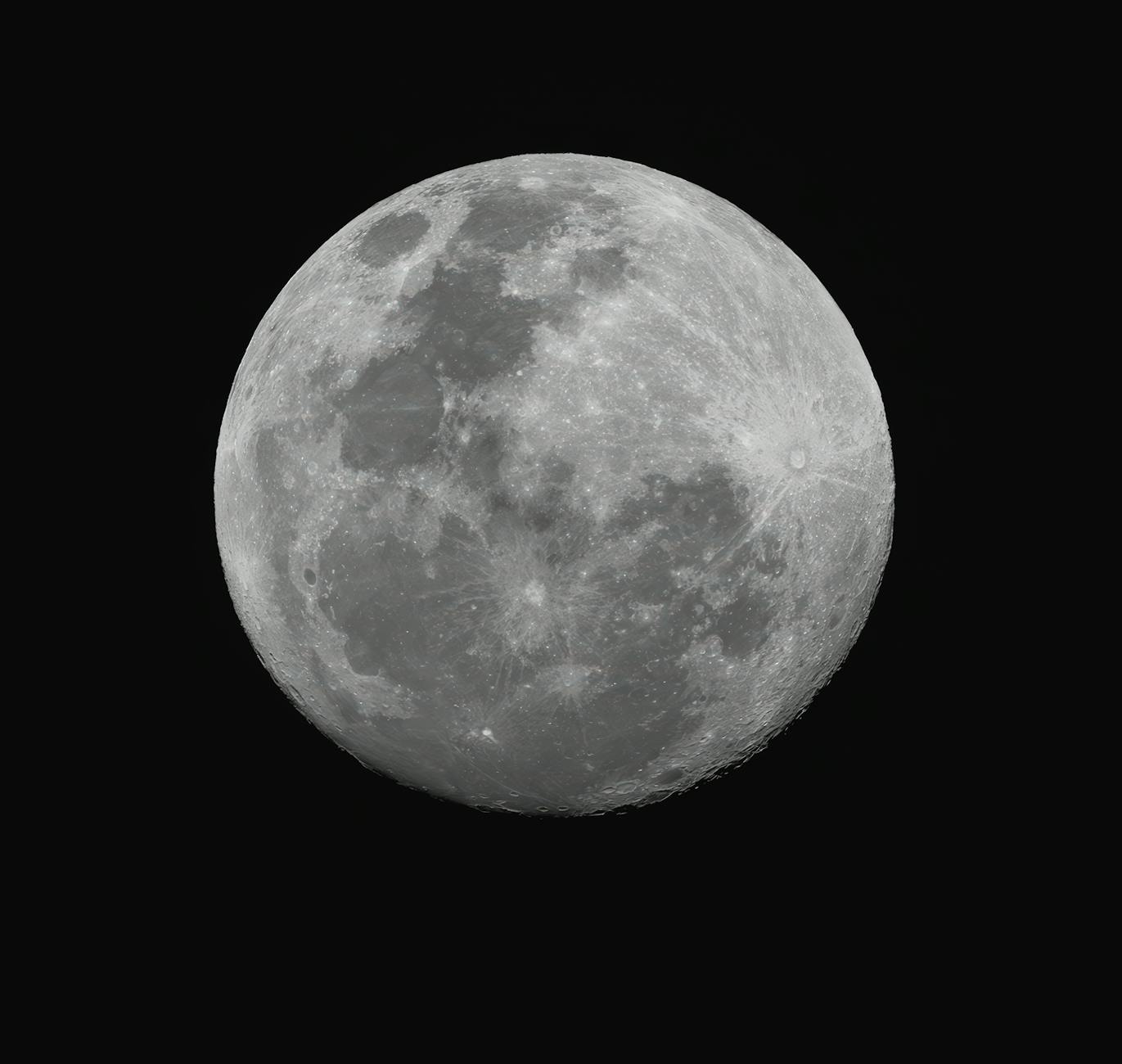 Editorial image for Why human eyes are better at observing the moon than cameras - Yahoo News Canada