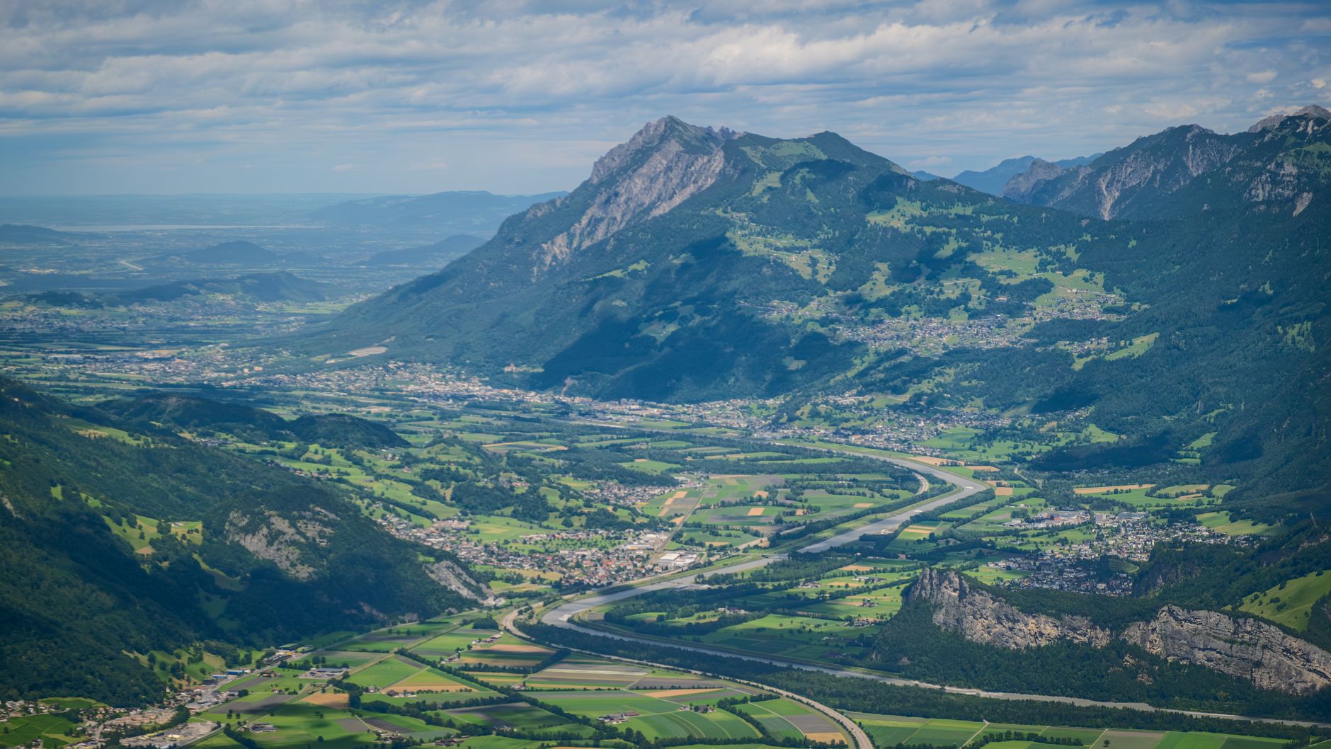 CED Clinic: Personalized Cannabis Medicine 375 A large-scale cannabis study is launching in the canton of St. Gallen | blue News