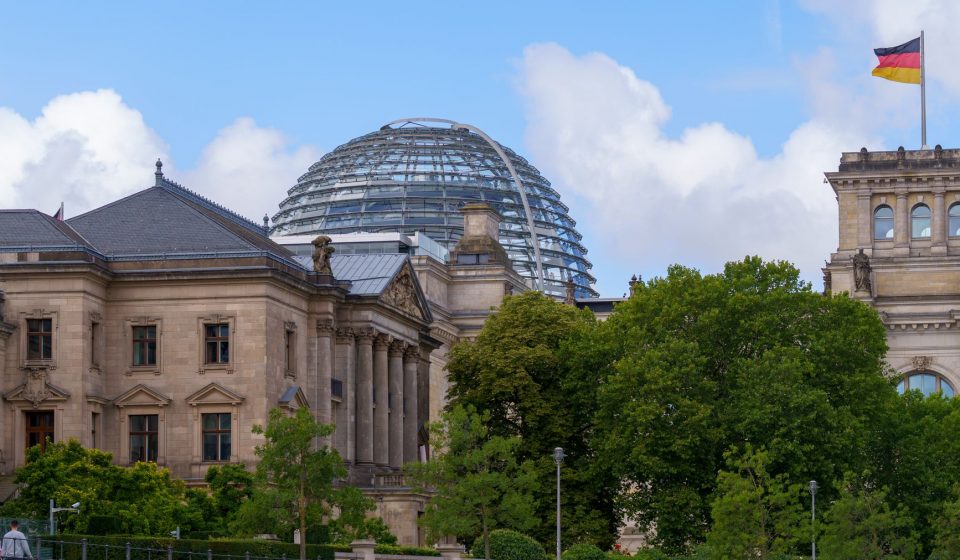 Cannabis Flower Reimbursement: Bundestag Votes on Insurance Coverage Cuts