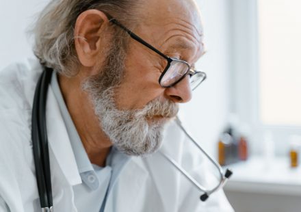 Cannabinoid-Based Therapies Linked to Reduced Agitation in Alzheimer's Patients, Meta ...