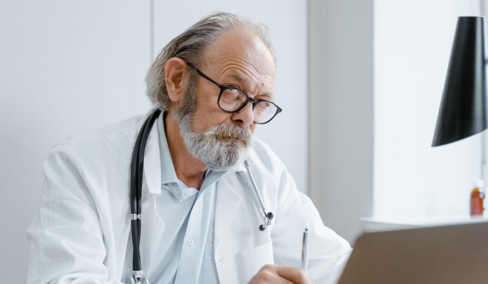 Only 1 in 5 Older Cannabis Users Tell Doctors | Trending - Labroots