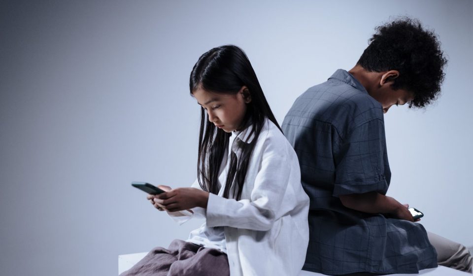 Children using social media at younger age more likely to try drugs, study finds - K24 Digital