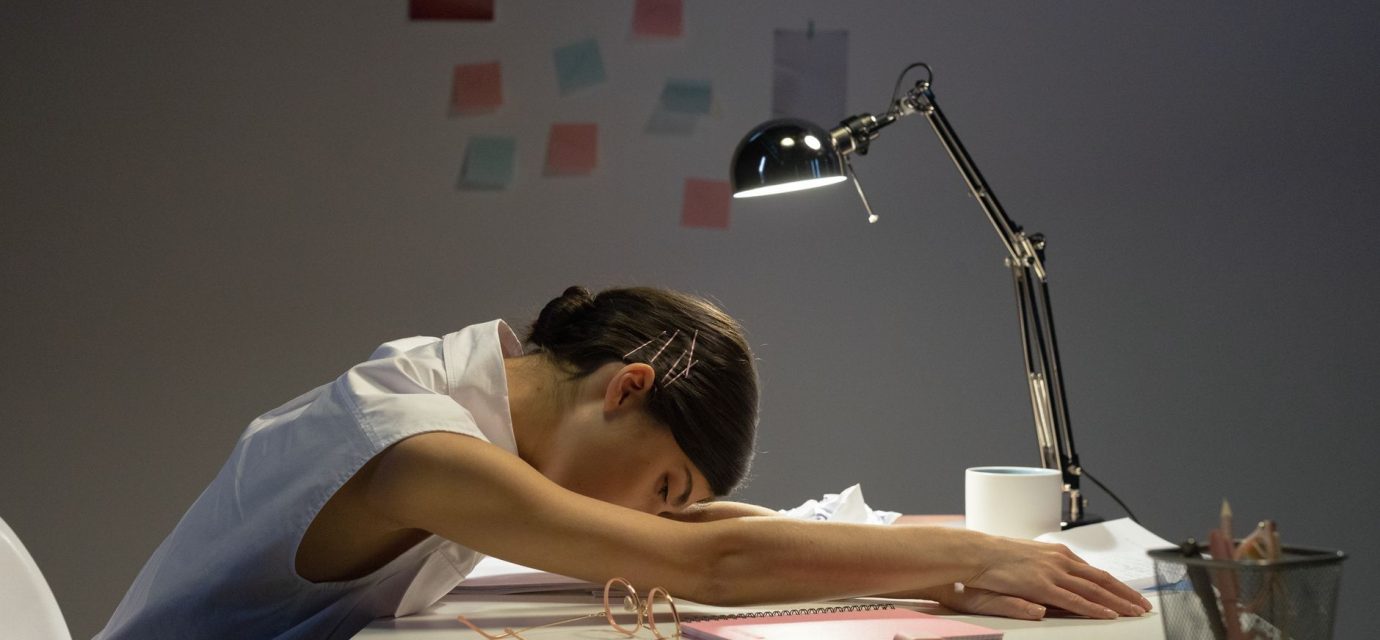 Review Explores How CB1 Signaling Connects Stress, Sleep and Eating Behavior