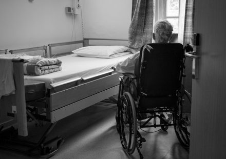LiBBY Trial: THC/CBD Eases End-of-Life Dementia Agitation